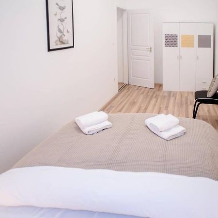 Very Central Spacious Ac Apartment บูดาเปสต์ ภายนอก รูปภาพ
