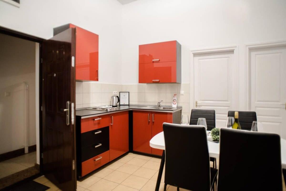 Very Central Spacious Ac Apartment บูดาเปสต์ ภายนอก รูปภาพ